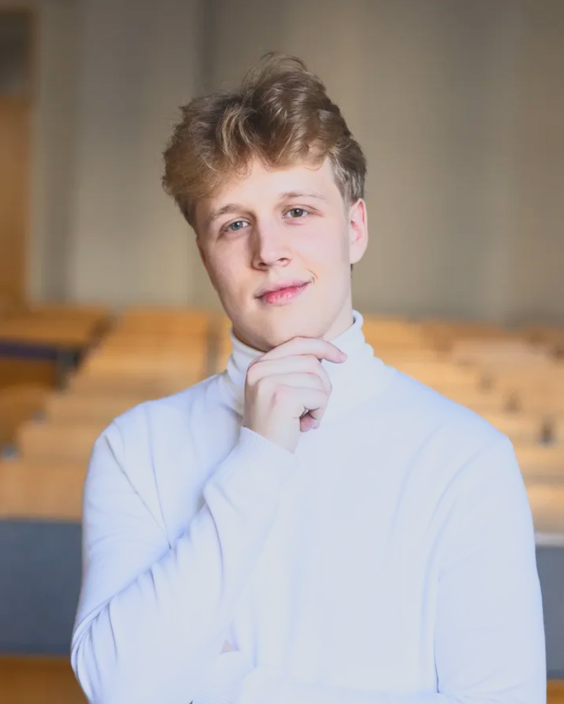 Konrad Wolszlegier, specjalista stron WWW z SoftPixel, współpracujący z e-motion studio